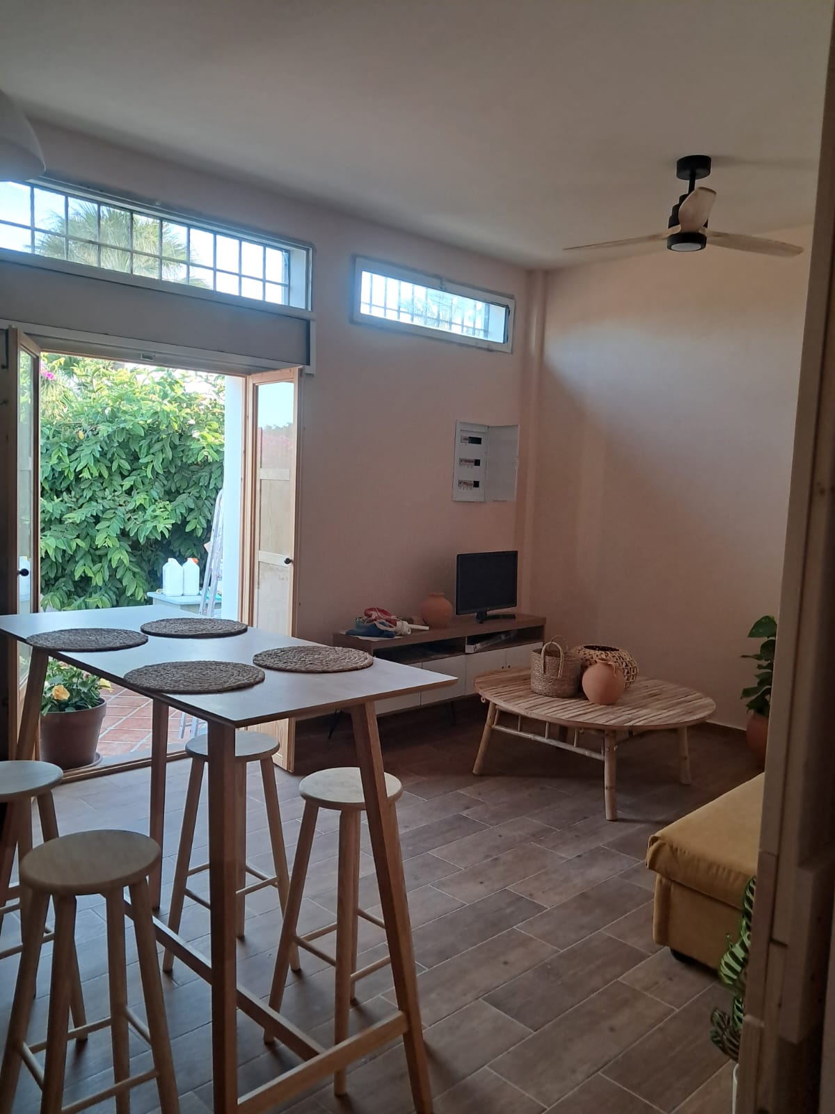 Сдается в аренду уютный 2-спальный таунхаус в порту Эстепоны - mibgroup.es