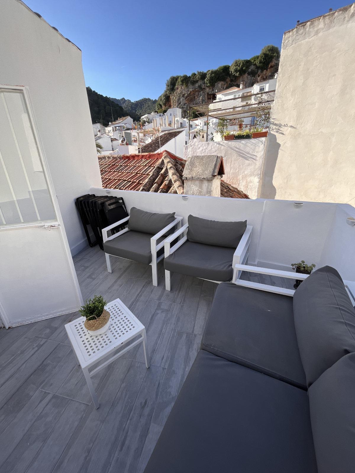 Casa adosada en alquiler larga temporada en Marbella 3 dormitorios - mibgroup.es