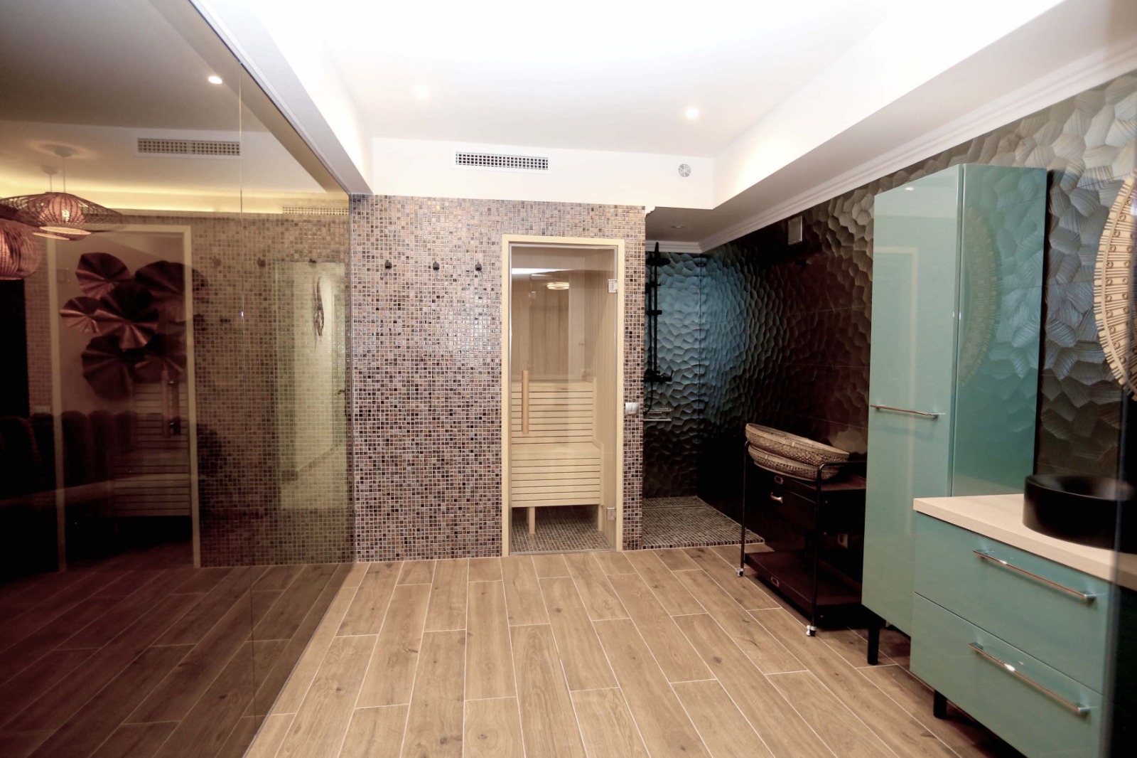 Luxury Villa for Long-Term Rental in Selwo - mibgroup.es