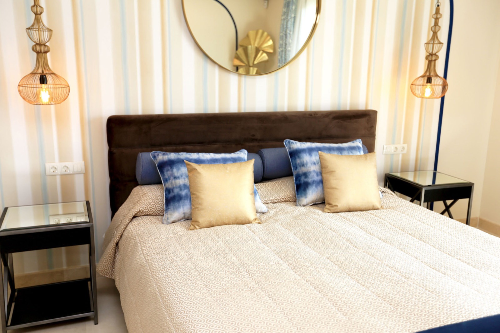 Luxury Villa for Long-Term Rental in Selwo - mibgroup.es