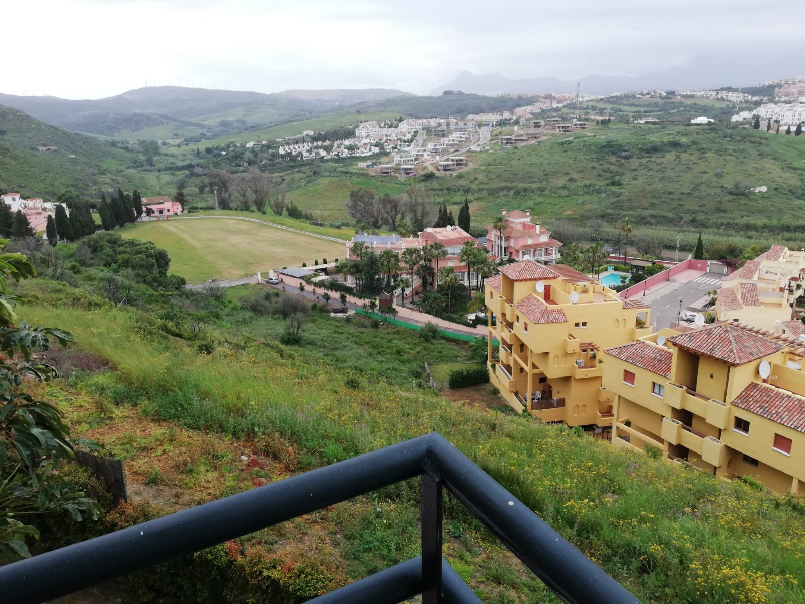 Spacious 2-Bedroom Apartment with Panoramic Sea Views in Manilva - mibgroup.es