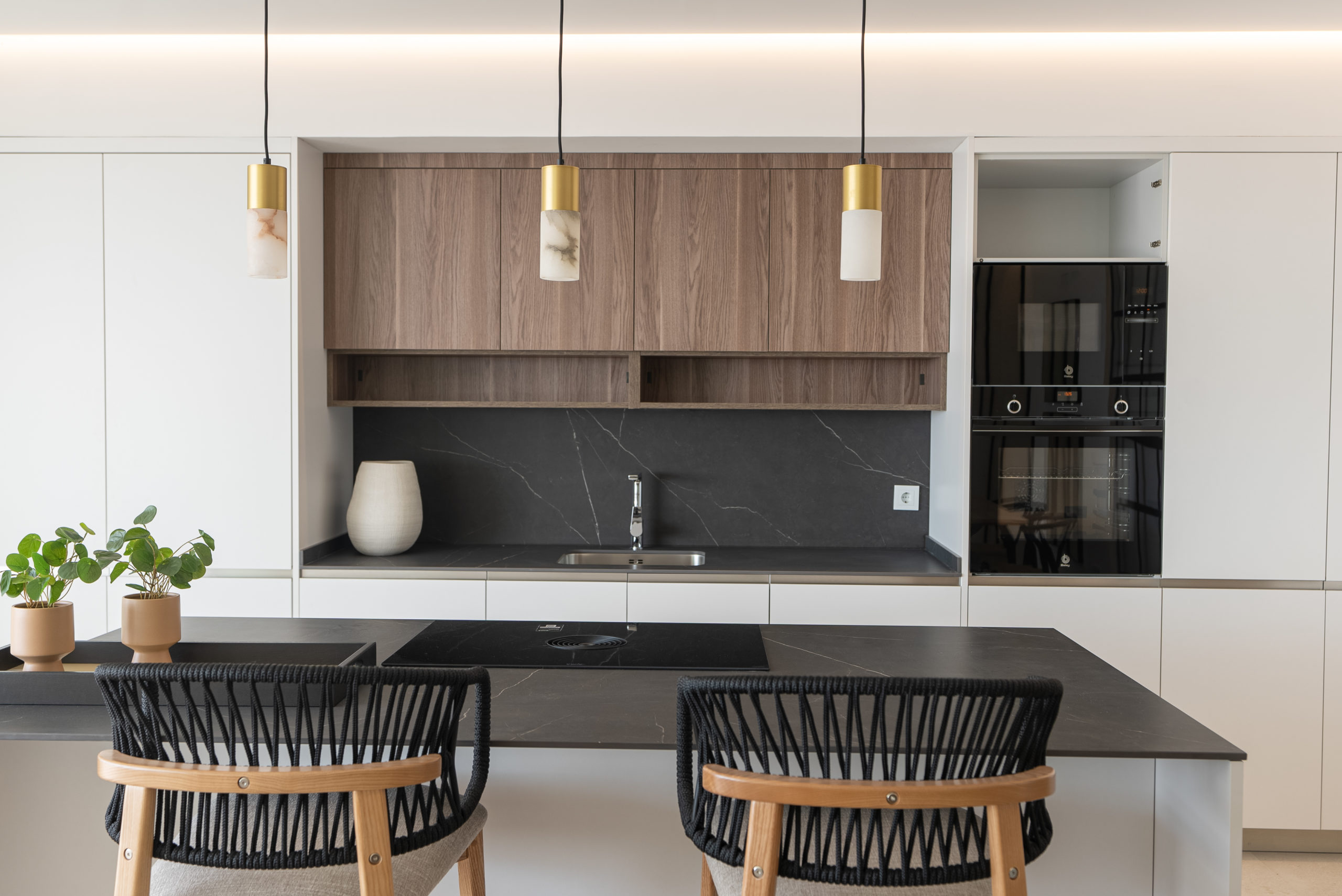 Spacious 4-Bedroom, 3-Bathroom Apartment with Panoramic Sea Views - mibgroup.es