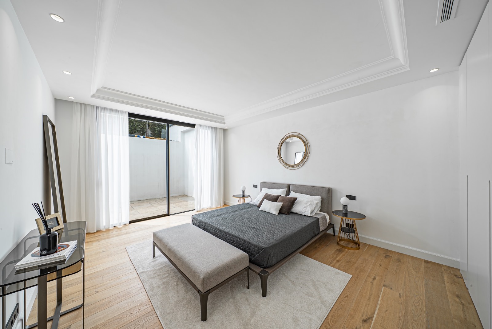 Elegant Villas in Marbella's Golden Mile – Lomas de Marbella Club - mibgroup.es