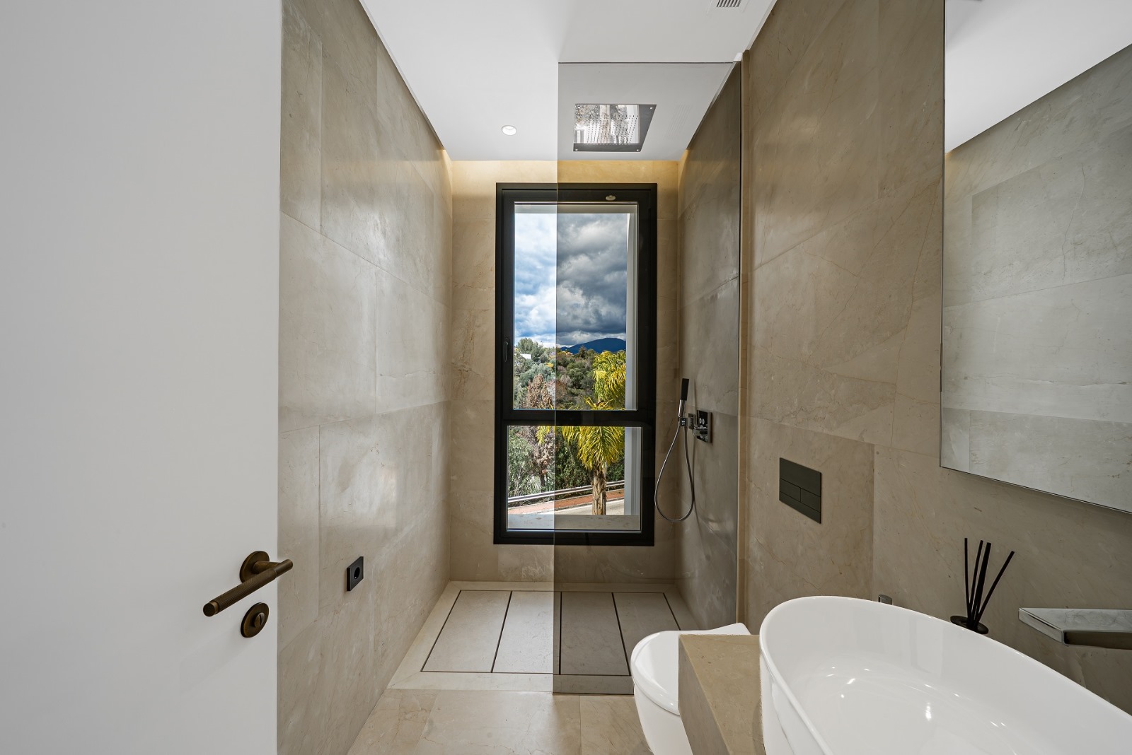 Elegant Villas in Marbella's Golden Mile – Lomas de Marbella Club - mibgroup.es