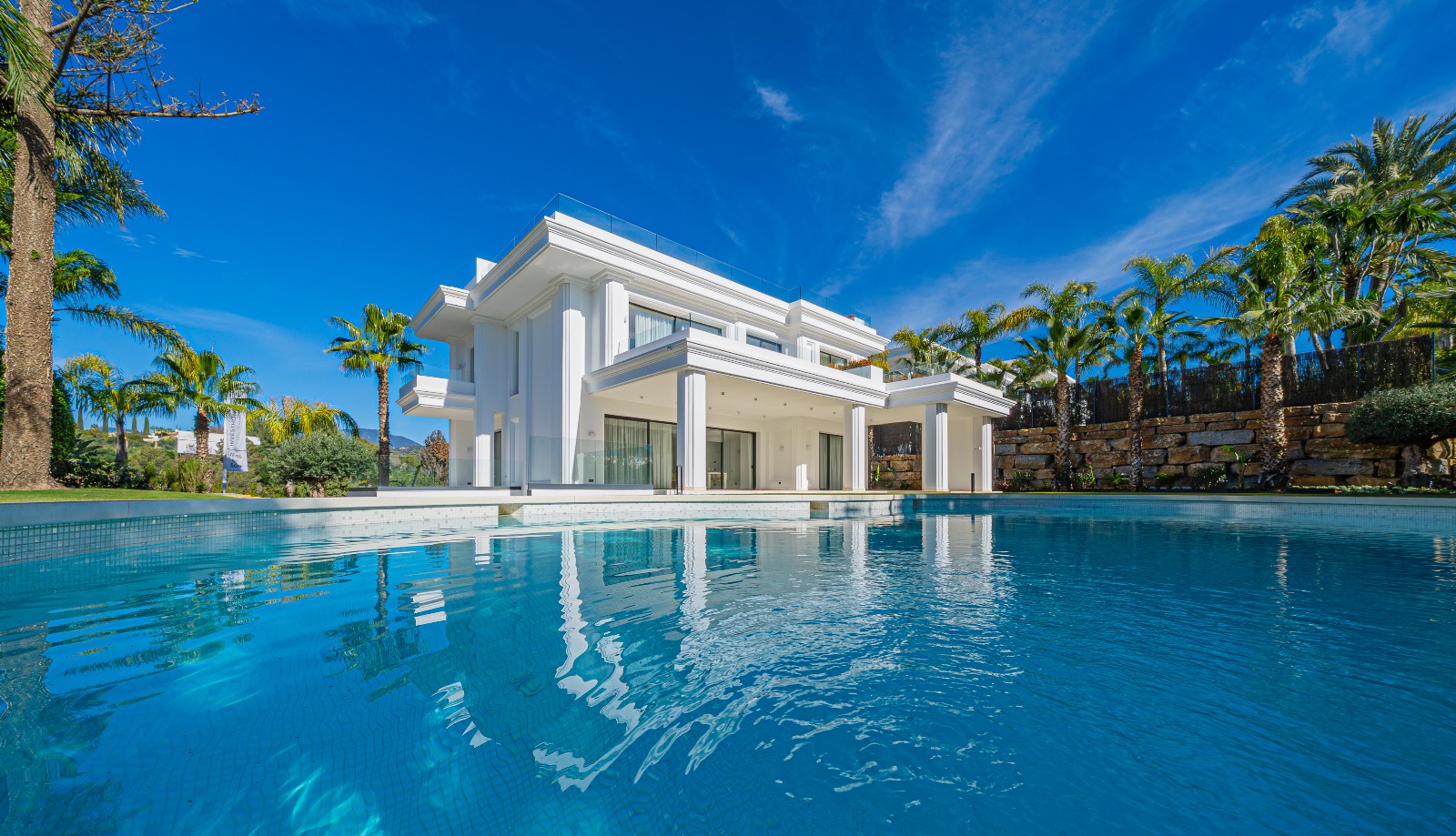 Elegant Villas in Marbella's Golden Mile – Lomas de Marbella Club - mibgroup.es