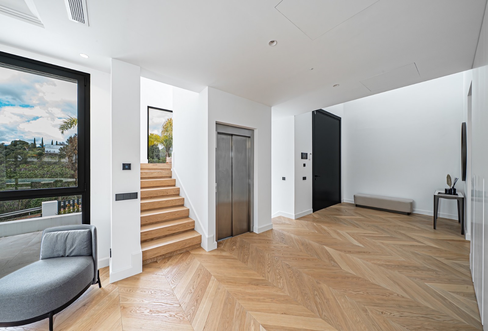 Elegant Villas in Marbella's Golden Mile – Lomas de Marbella Club - mibgroup.es