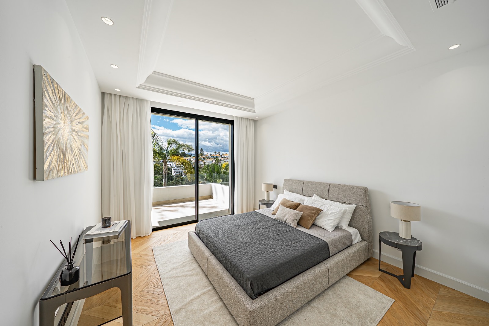 Elegant Villas in Marbella's Golden Mile – Lomas de Marbella Club - mibgroup.es