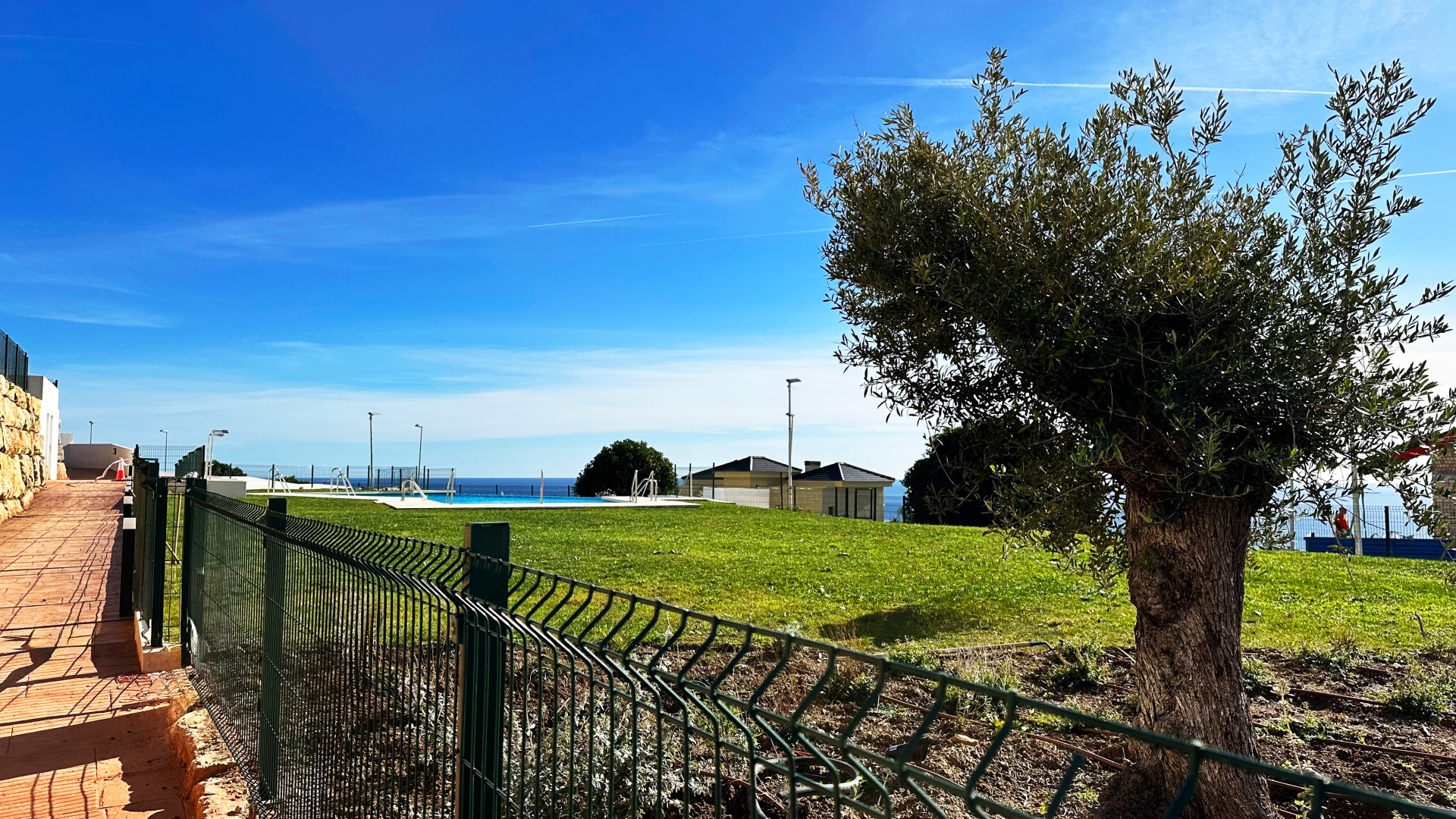 Modernos apartamentos a 250 metros de la playa en una urbanización cerrada - mibgroup.es