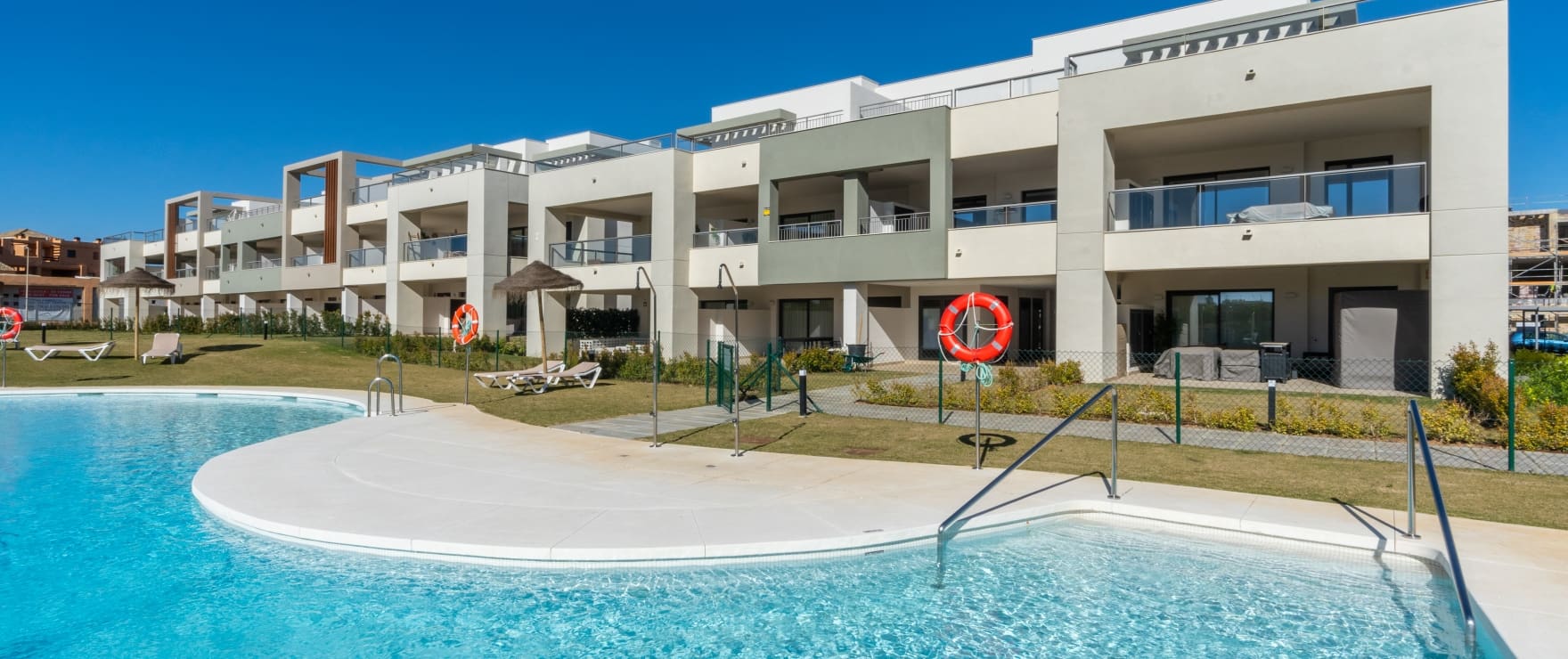 Modern apartments in Casares Playa with sea views and terraces - mibgroup.es
