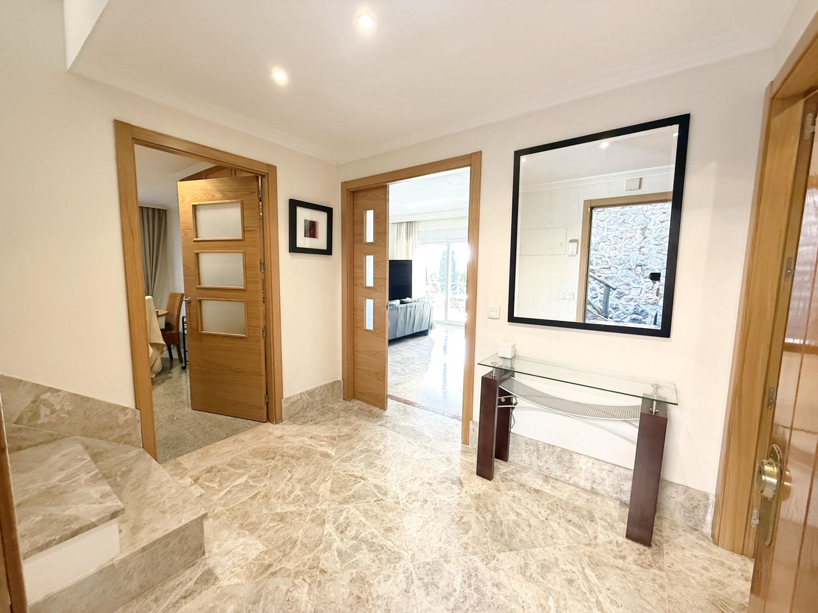 3-Bedroom Townhouse with Garden in Santa Clara, Marbella - mibgroup.es