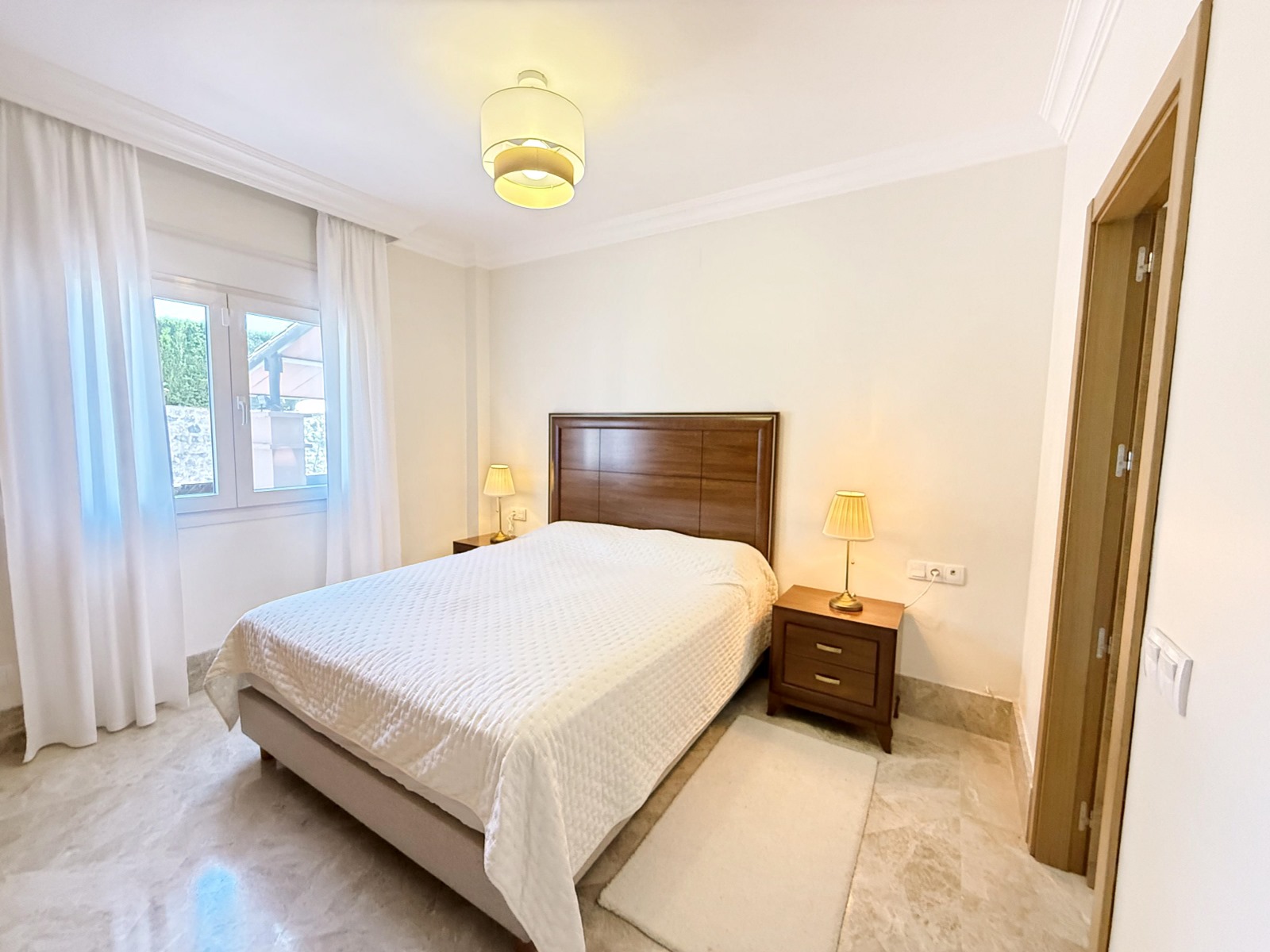 3-Bedroom Townhouse with Garden in Santa Clara, Marbella - mibgroup.es