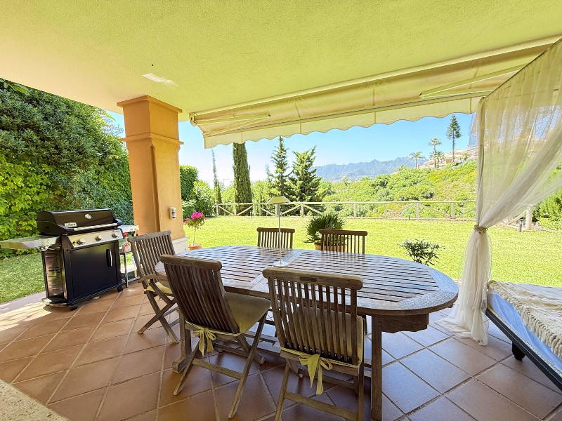3-Bedroom Townhouse with Garden in Santa Clara, Marbella - mibgroup.es