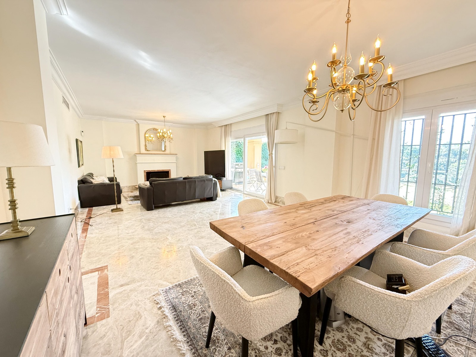 3-Bedroom Townhouse with Garden in Santa Clara, Marbella - mibgroup.es