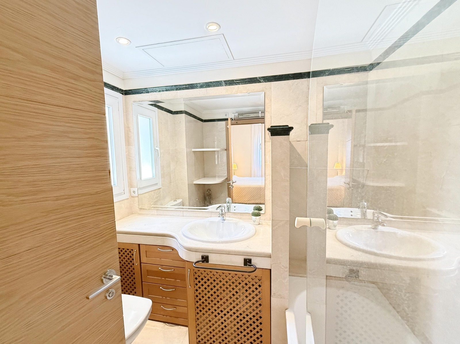 3-Bedroom Townhouse with Garden in Santa Clara, Marbella - mibgroup.es