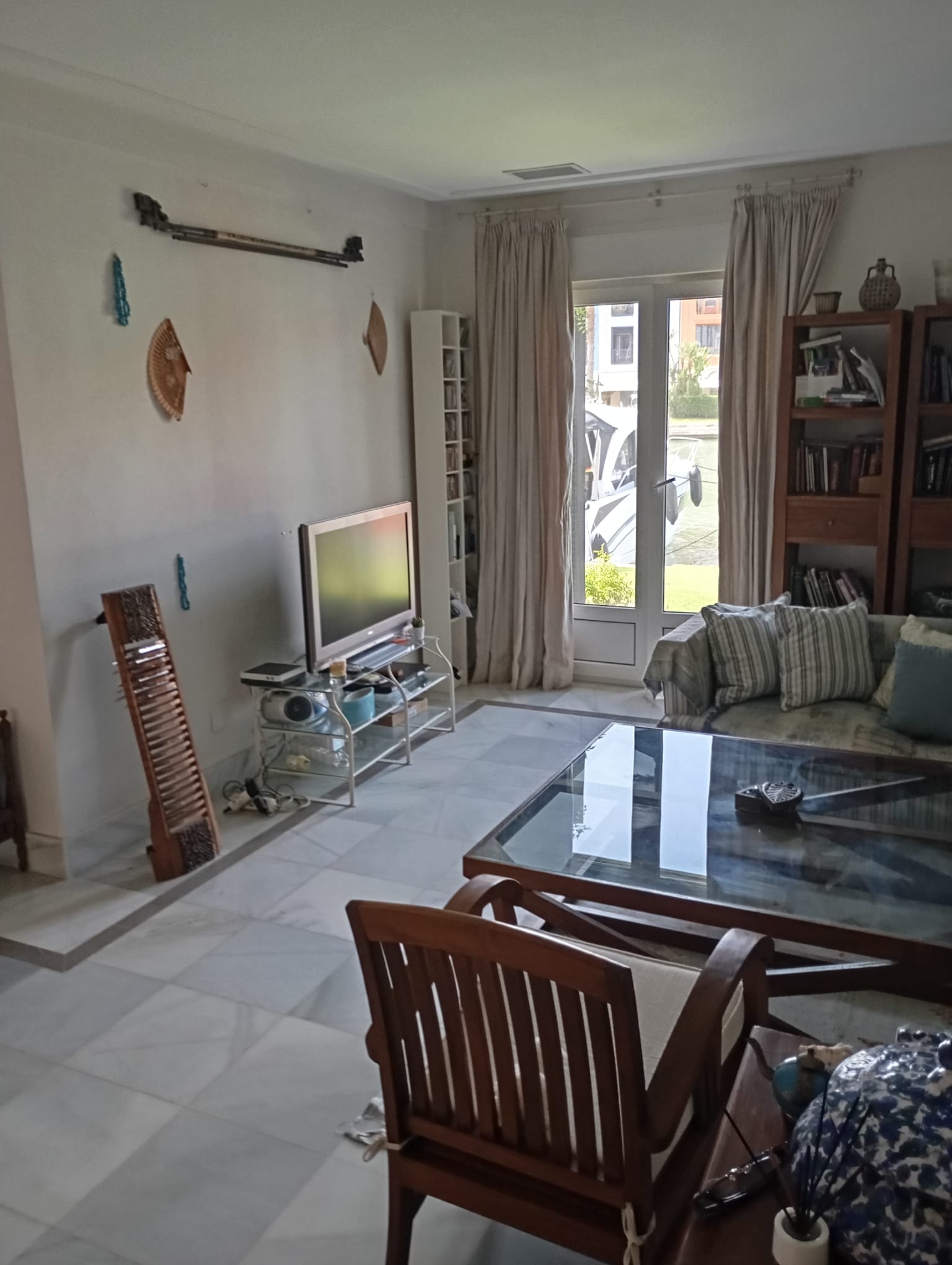 Exclusive 2-Bedroom Apartment in Puerto de Sotogrande with Direct Access to Yacht Berth - mibgroup.es
