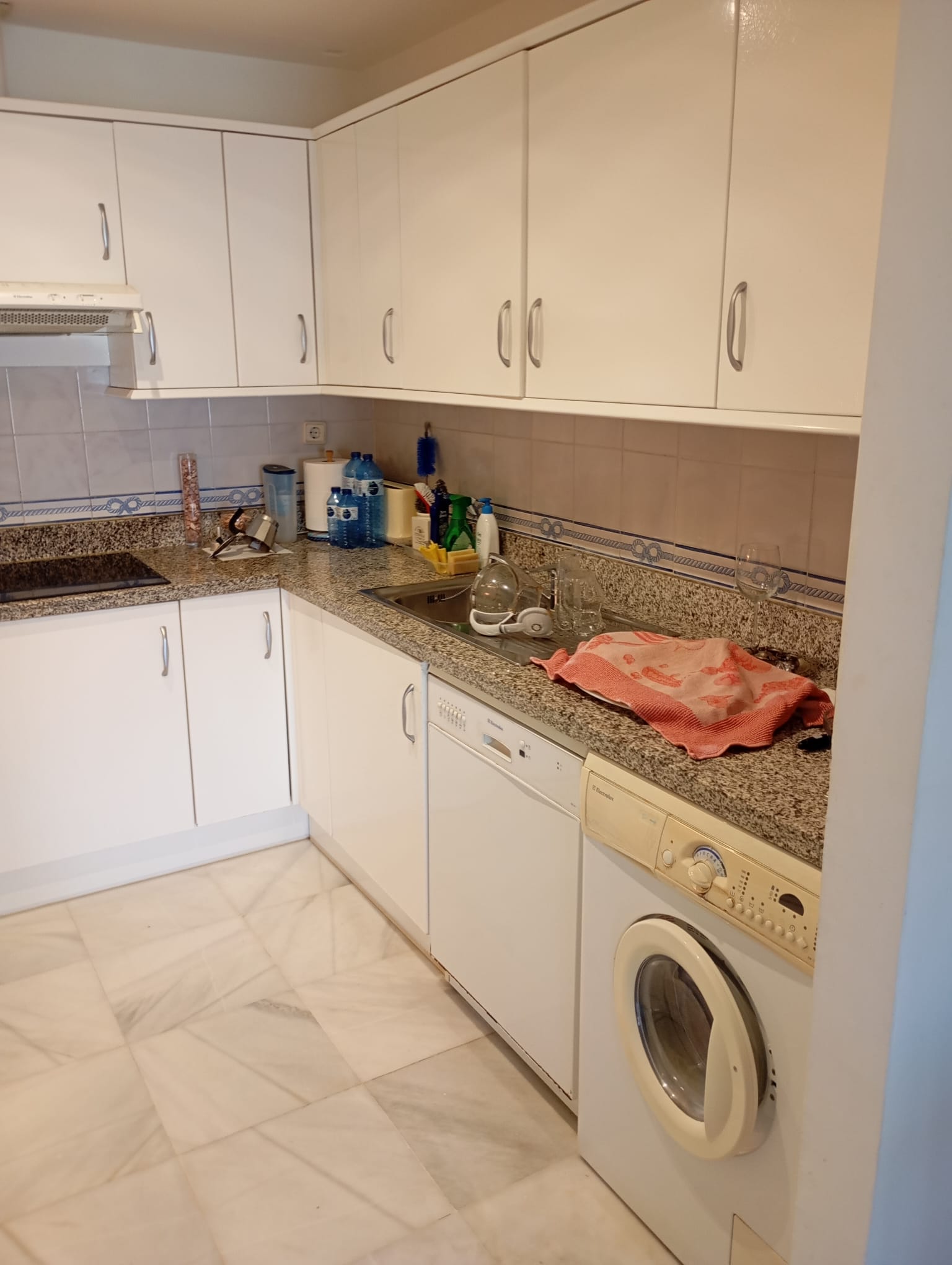 Exclusive 2-Bedroom Apartment in Puerto de Sotogrande with Direct Access to Yacht Berth - mibgroup.es