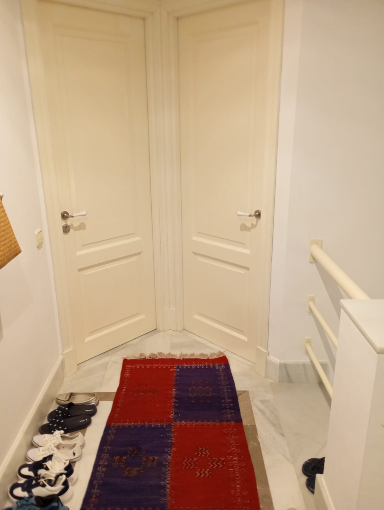 Exclusive 2-Bedroom Apartment in Puerto de Sotogrande with Direct Access to Yacht Berth - mibgroup.es