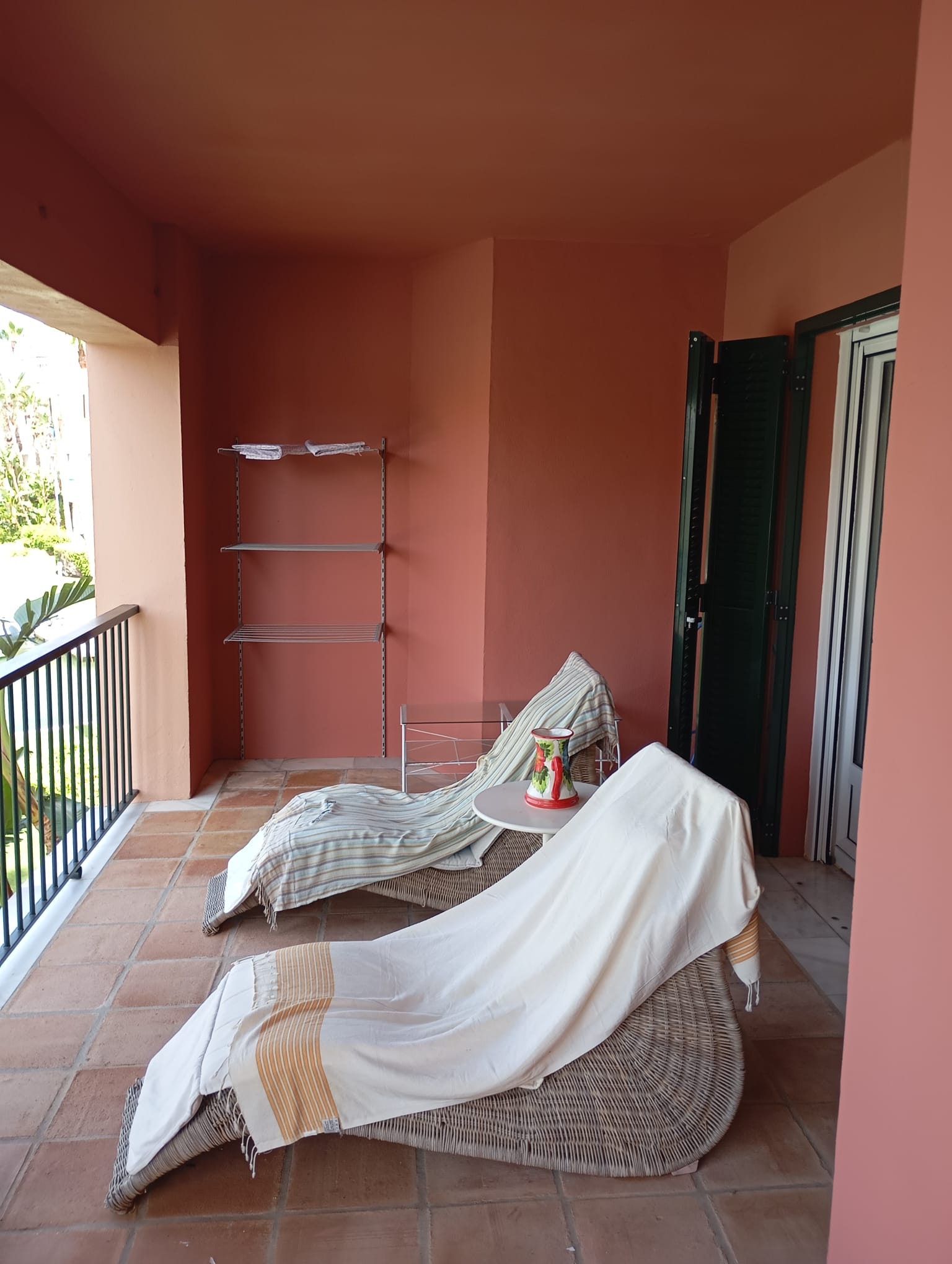 Exclusive 2-Bedroom Apartment in Puerto de Sotogrande with Direct Access to Yacht Berth - mibgroup.es