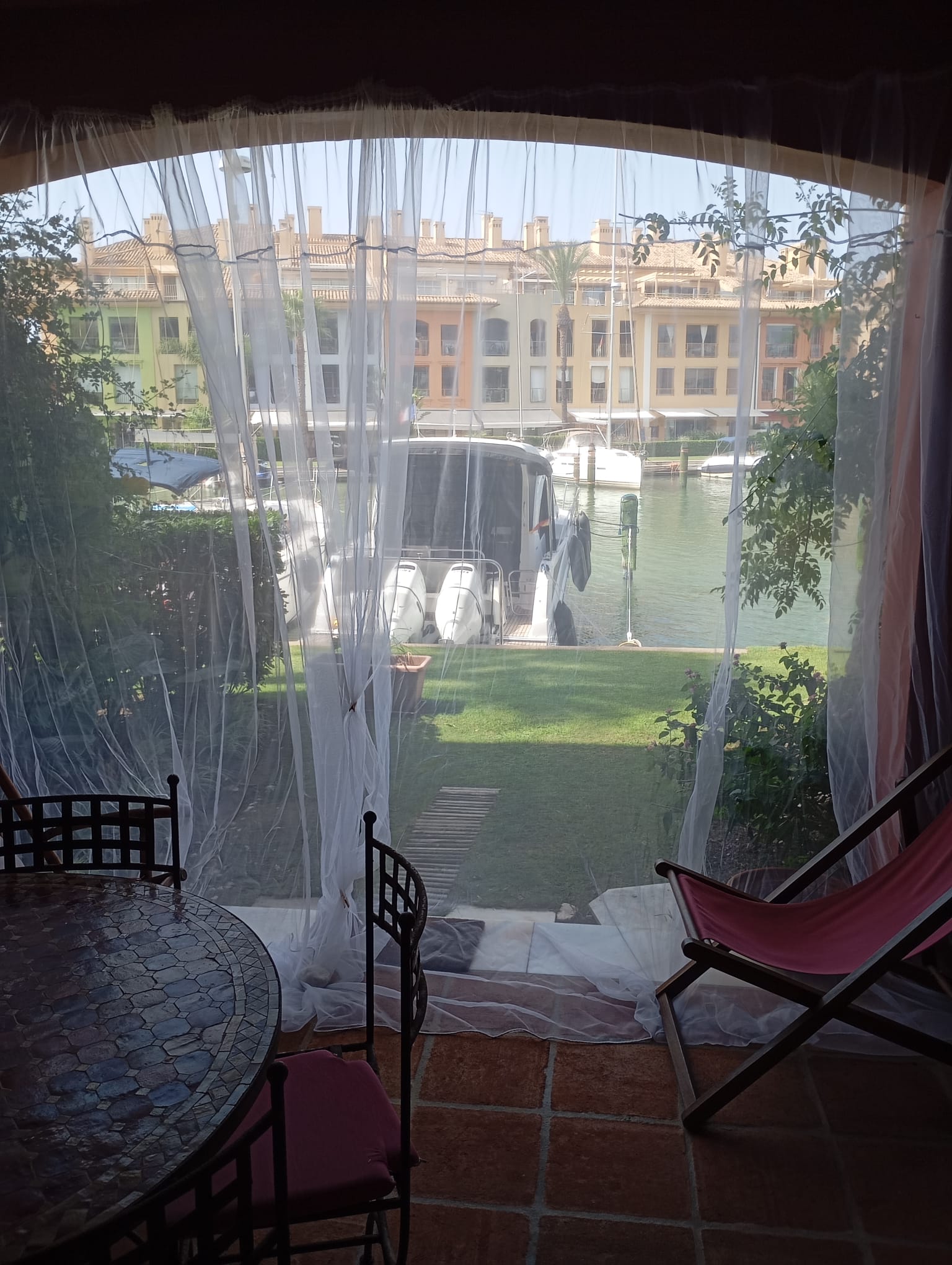 Exclusive 2-Bedroom Apartment in Puerto de Sotogrande with Direct Access to Yacht Berth - mibgroup.es