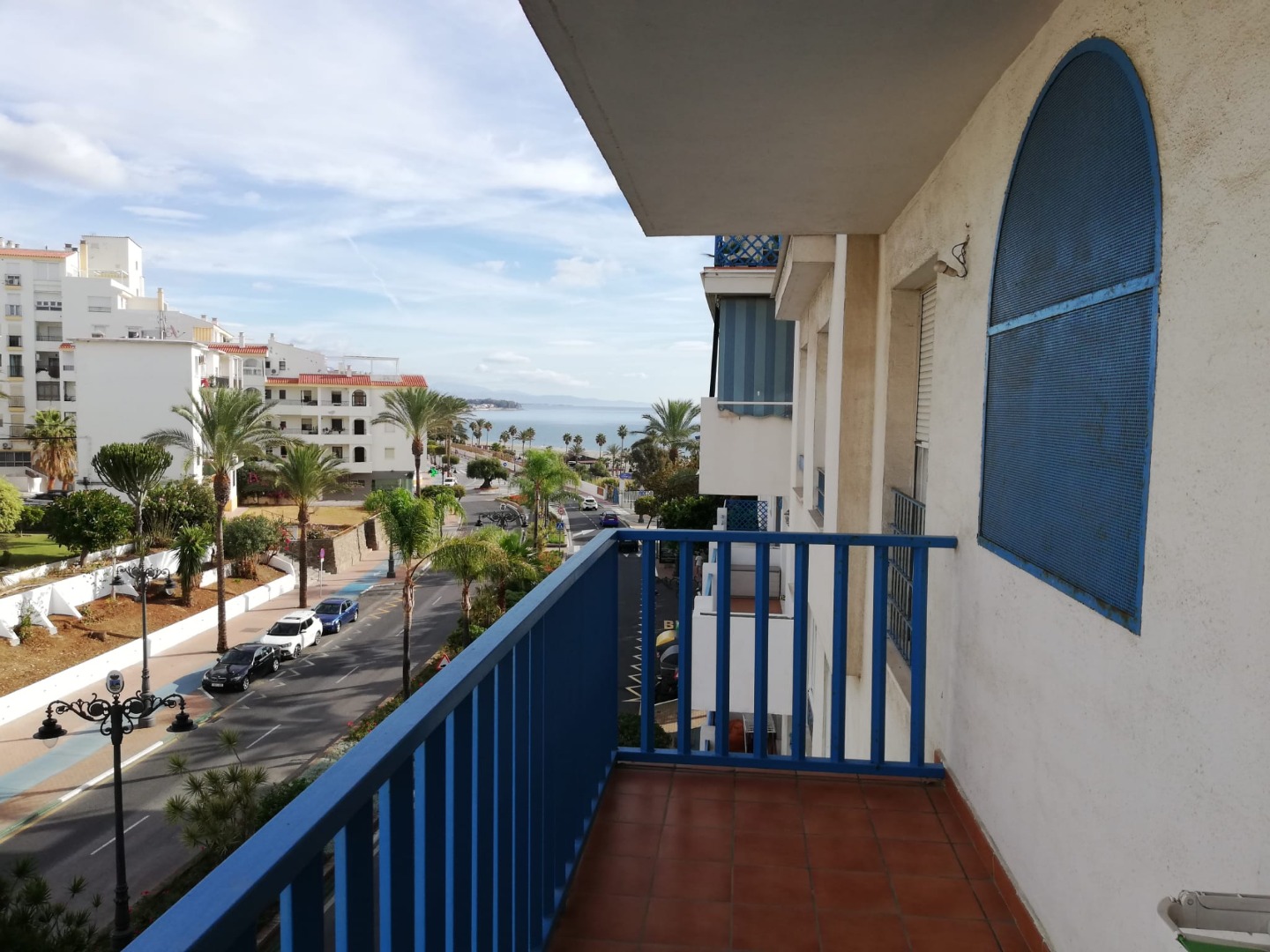 Двухкомнатная квартира в порту Эстепоны на первой линии моря - mibgroup.es