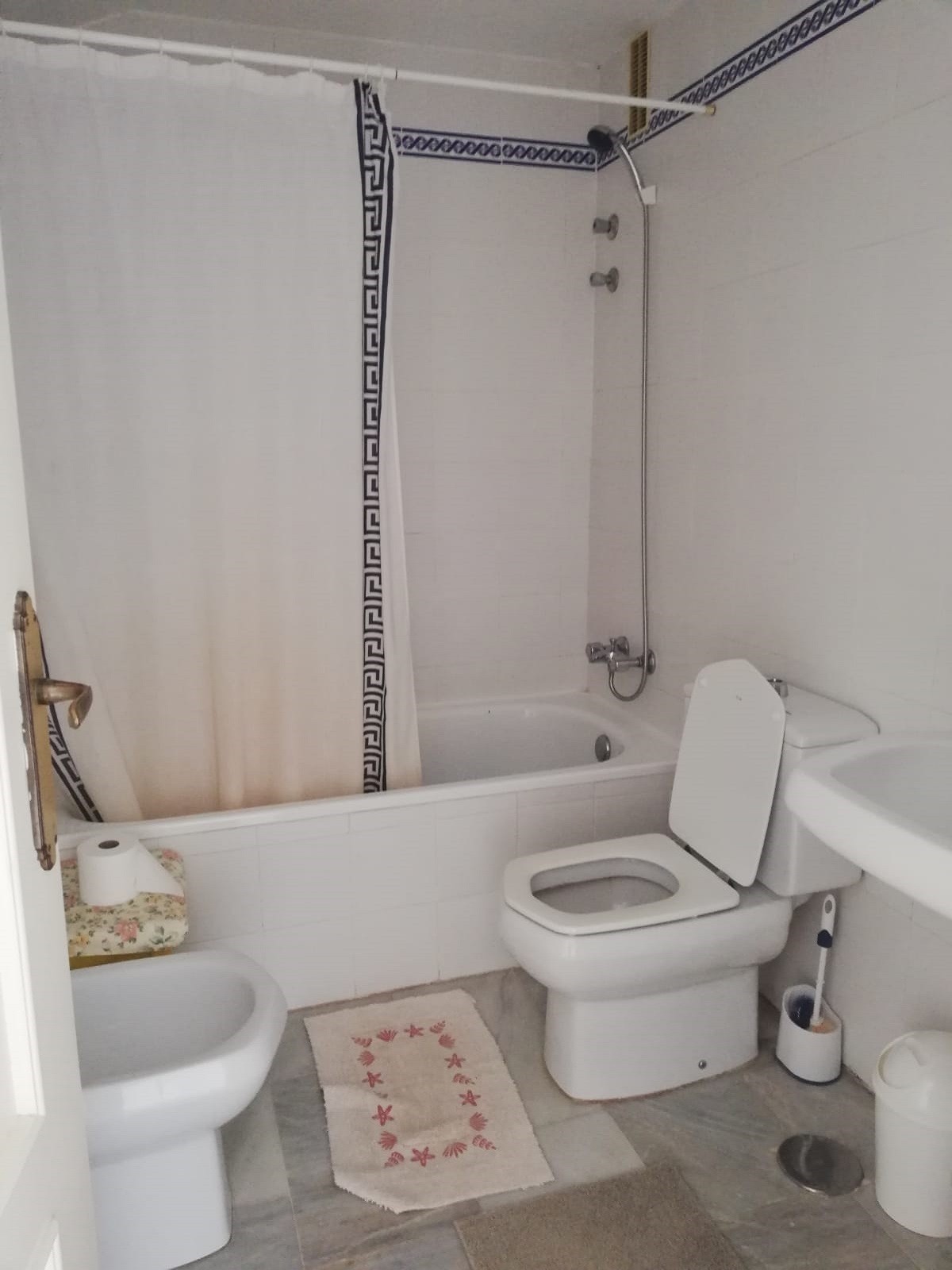 Townhouse in Estepona on the first line of the sea - mibgroup.es