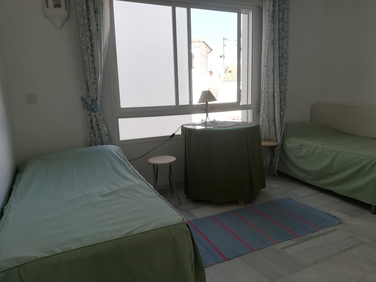 Townhouse in Estepona on the first line of the sea - mibgroup.es